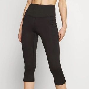 Patagonia Women’s Pink Lightweight Pack Out Crop Legging